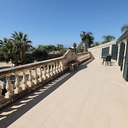 Dom wakacyjny Dalya *